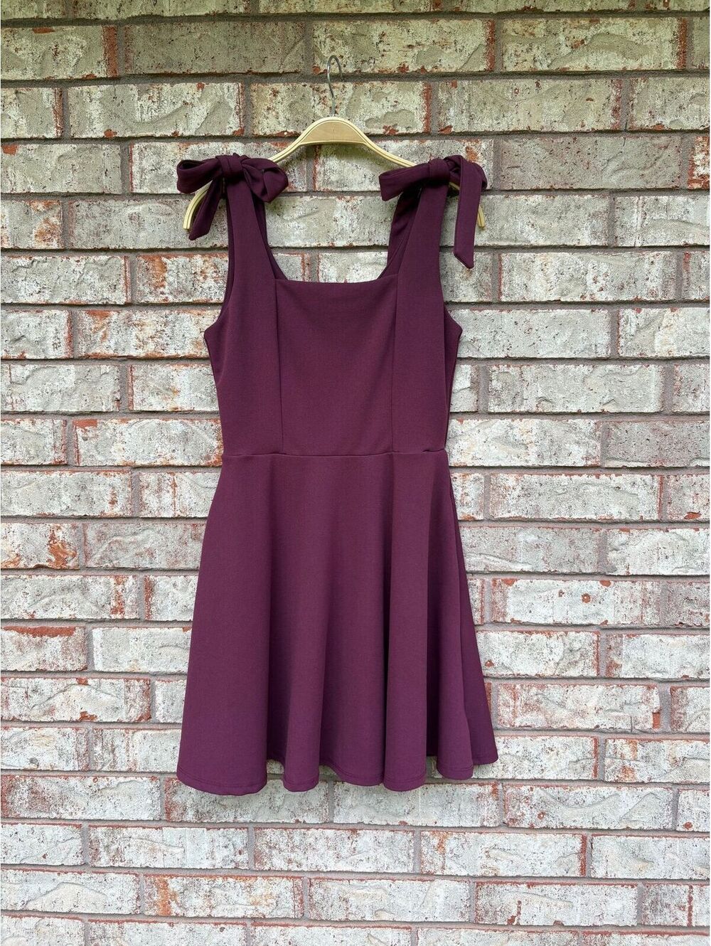 NWT Francesca’s Burgundy Bow Dress Size M